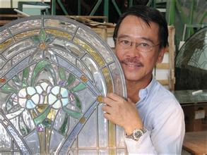 华人叶晟源：让印尼艺术玻璃销向全世界
