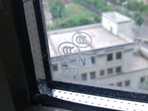 购买门窗时不要忽略钢化玻璃的3C标志