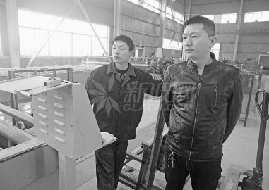 以玻璃起家以实力驰骋――记重庆市吉佳技能科技有限公司执行董事范福海