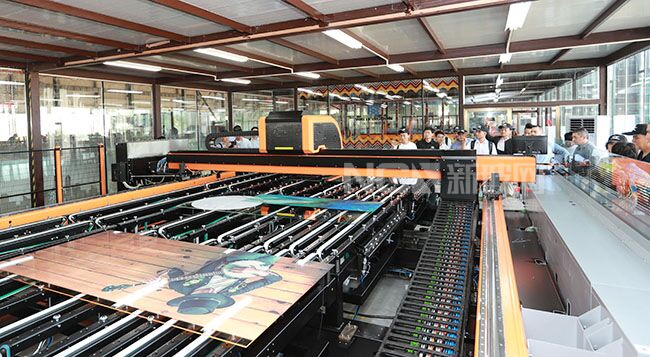 亚洲第一条Dip-Tech高温喷墨彩釉打印生产线在儋州投产