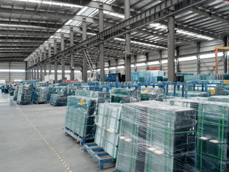 4月22日当周玻璃企业库存较上一周增加118.24万重箱